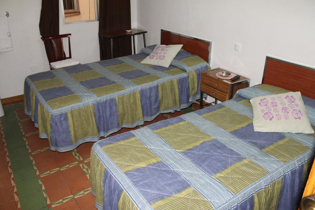 Hostal Xucar Мадрид Номер фото